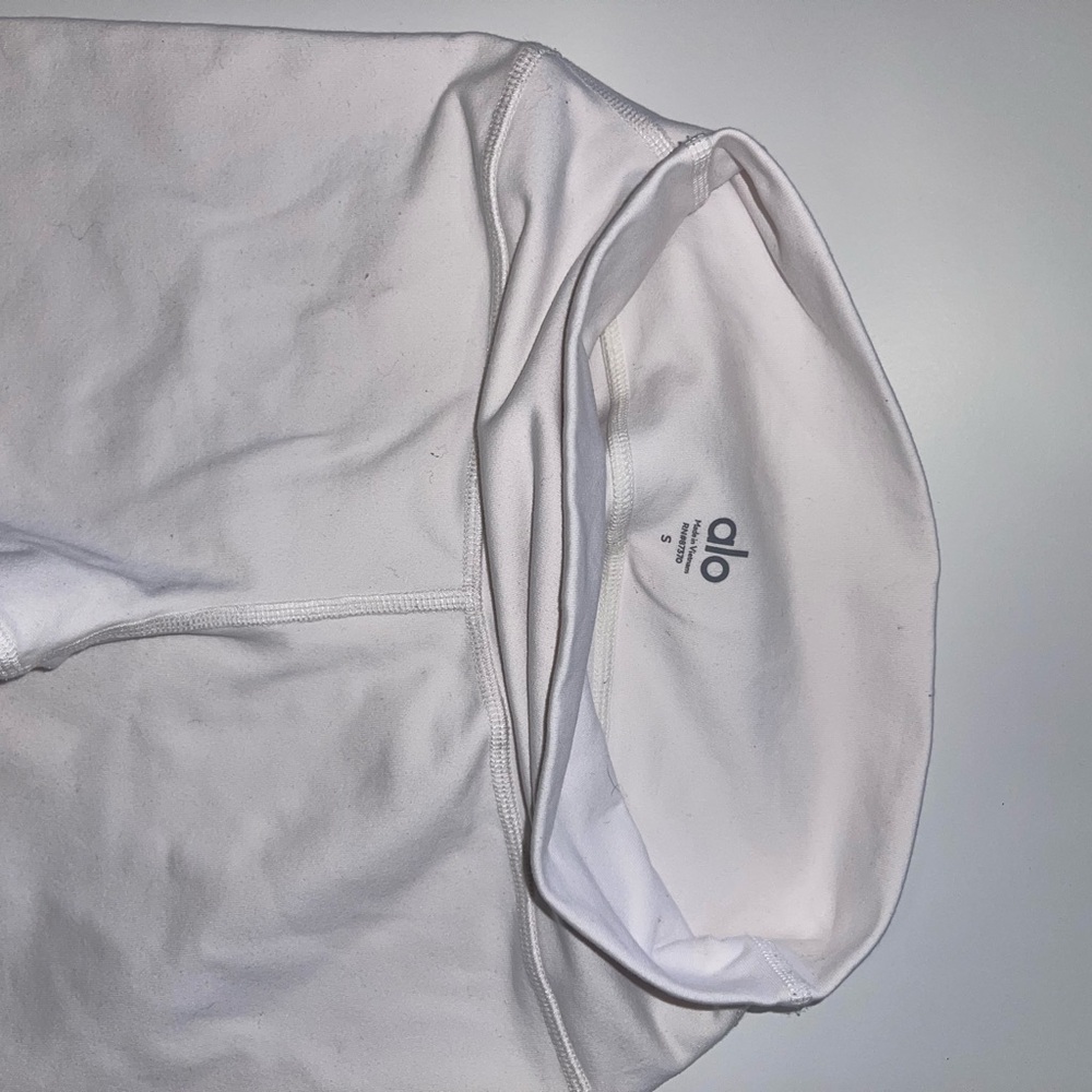 ALO Yoga Women Ivory color Leggings - Picture 6 of 7